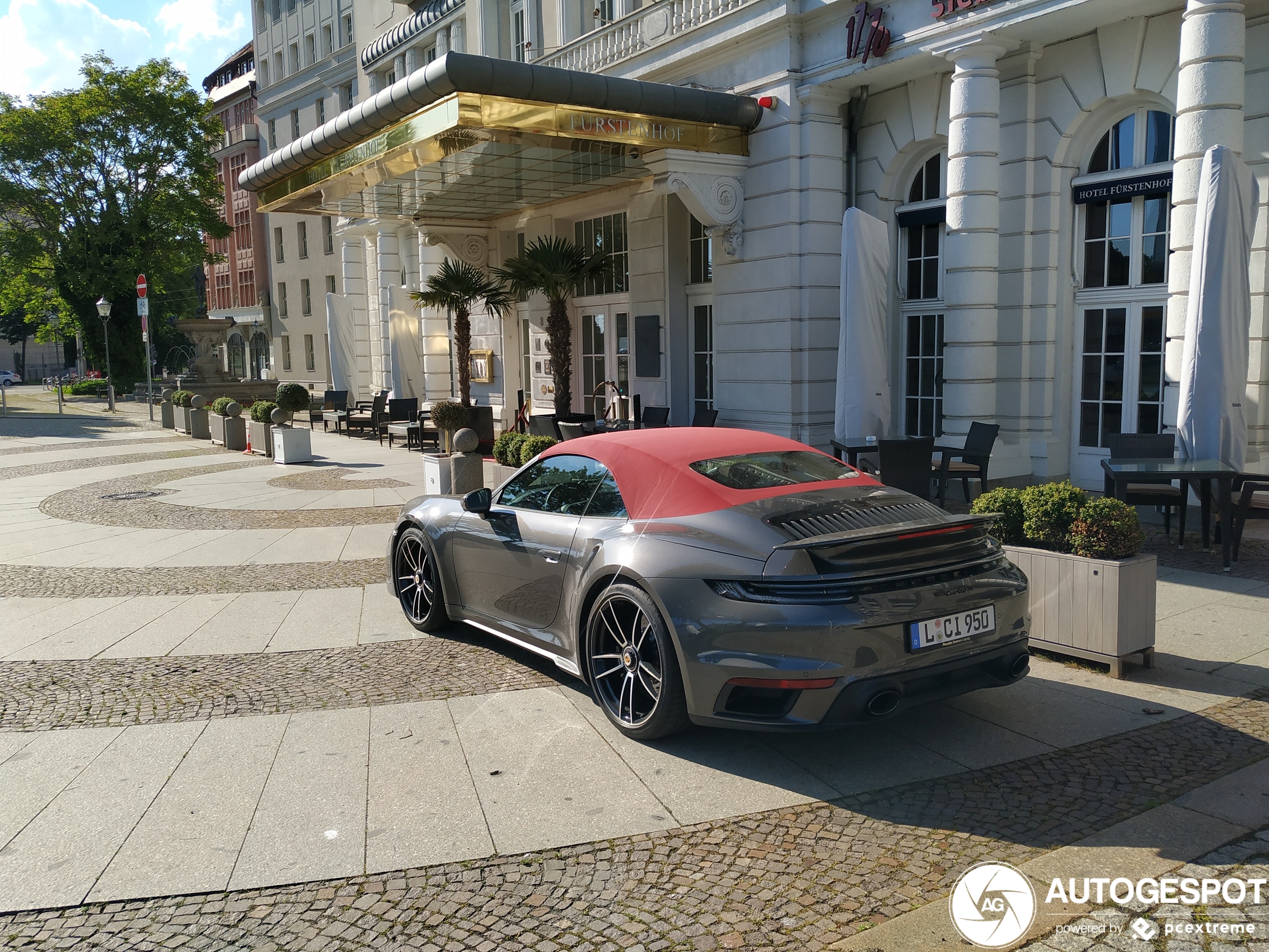 Porsche 992 Turbo S Cabriolet