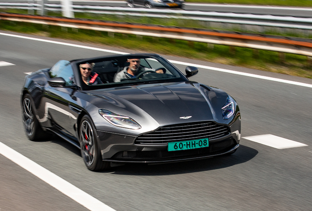 Aston Martin DB11 V8 Volante