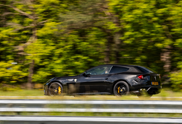 Ferrari FF