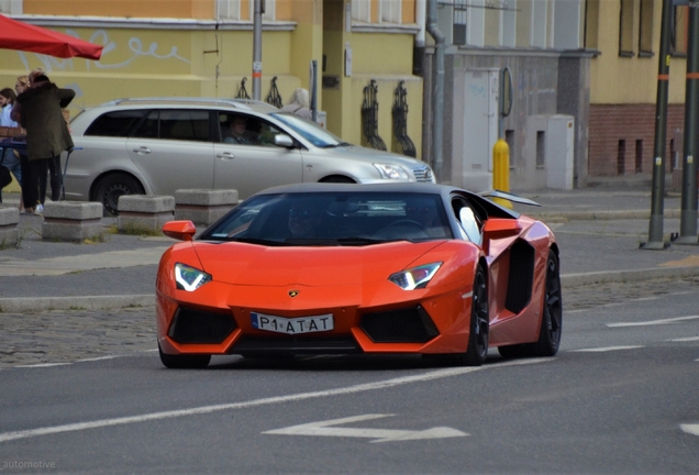 Lamborghini Aventador LP700-4