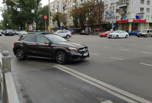 Mercedes-Benz GLA 45 AMG X156