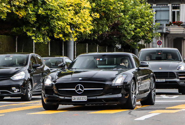 Mercedes-Benz SLS AMG