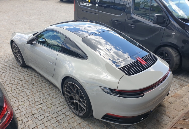 Porsche 992 Carrera 4S