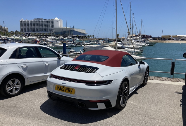 Porsche 992 Carrera 4S Cabriolet