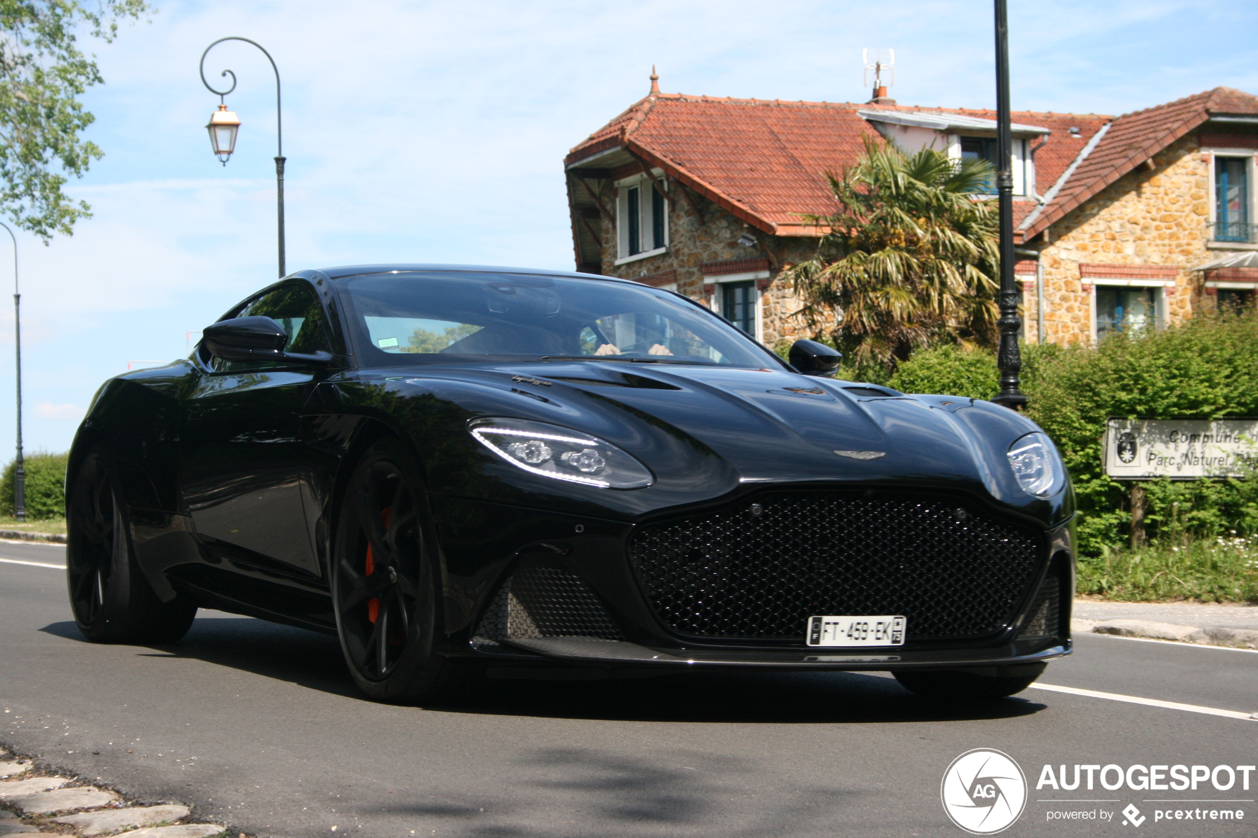 Aston Martin DBS Superleggera