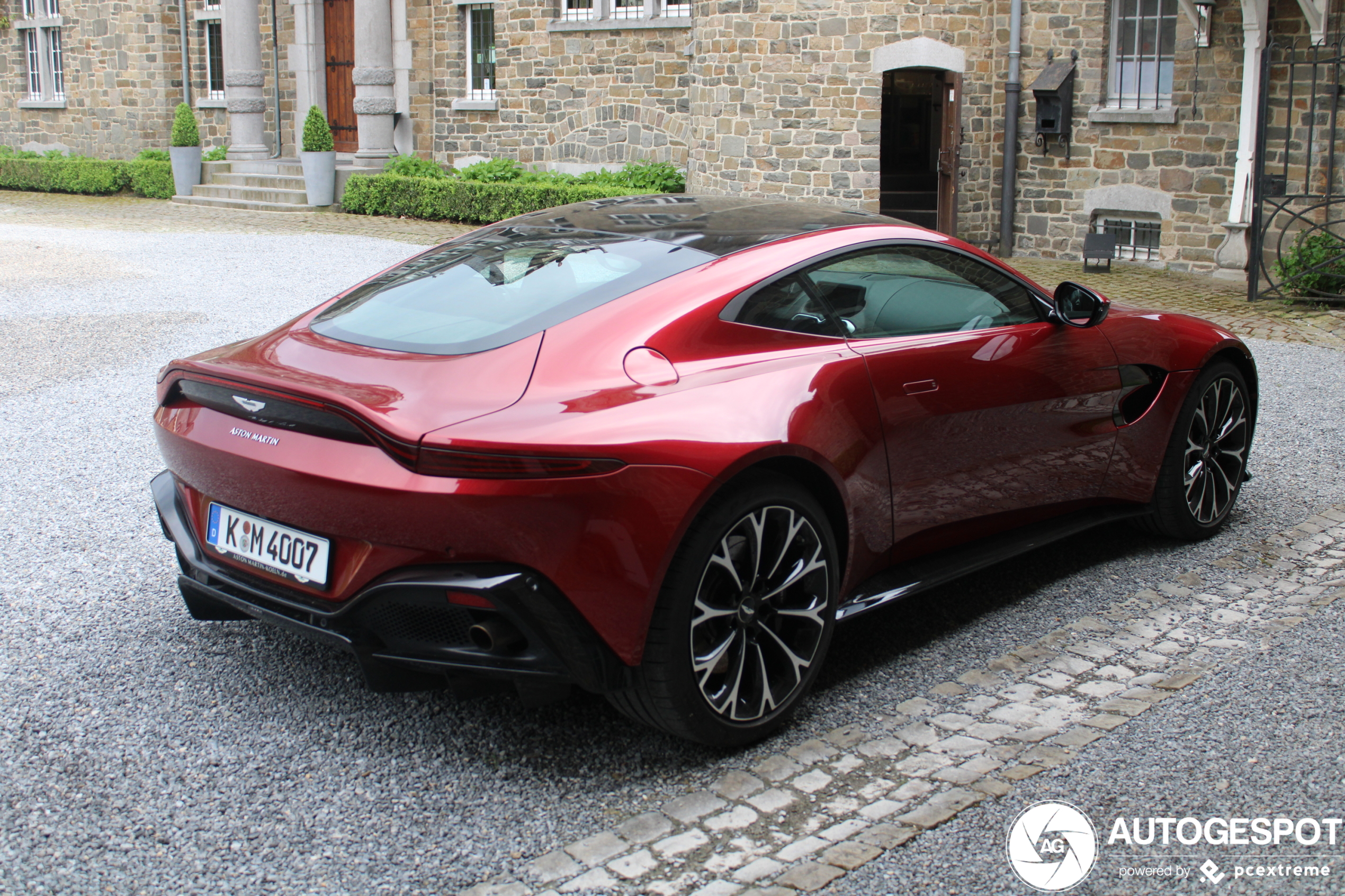 Aston Martin V8 Vantage 2018