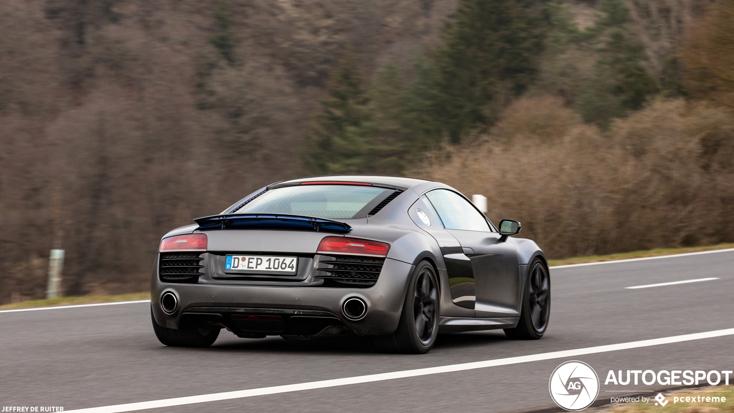 Audi R8 V10 Plus 2013