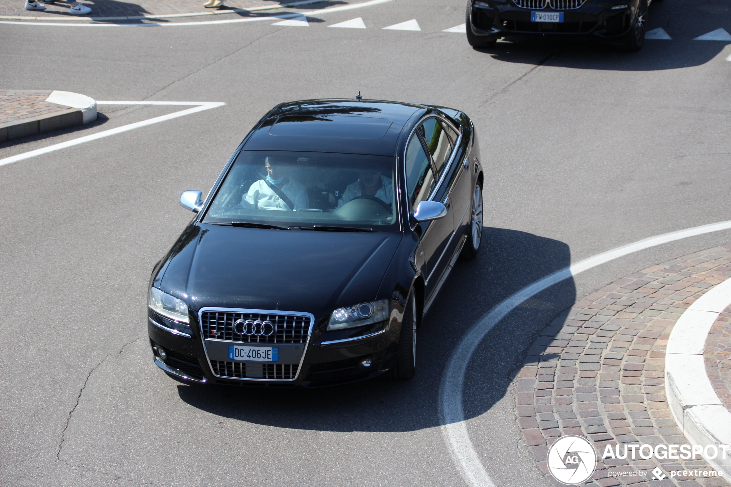 Audi S8 D3