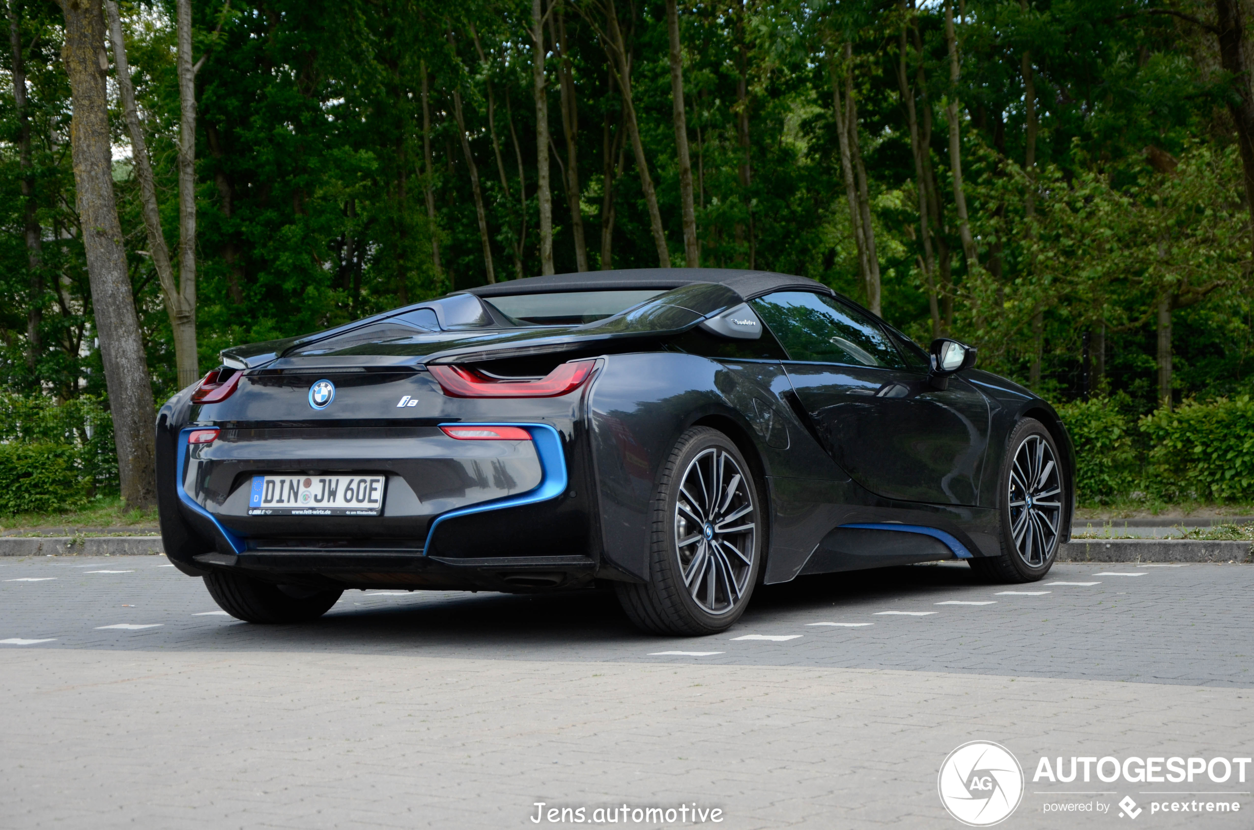 BMW i8 Roadster