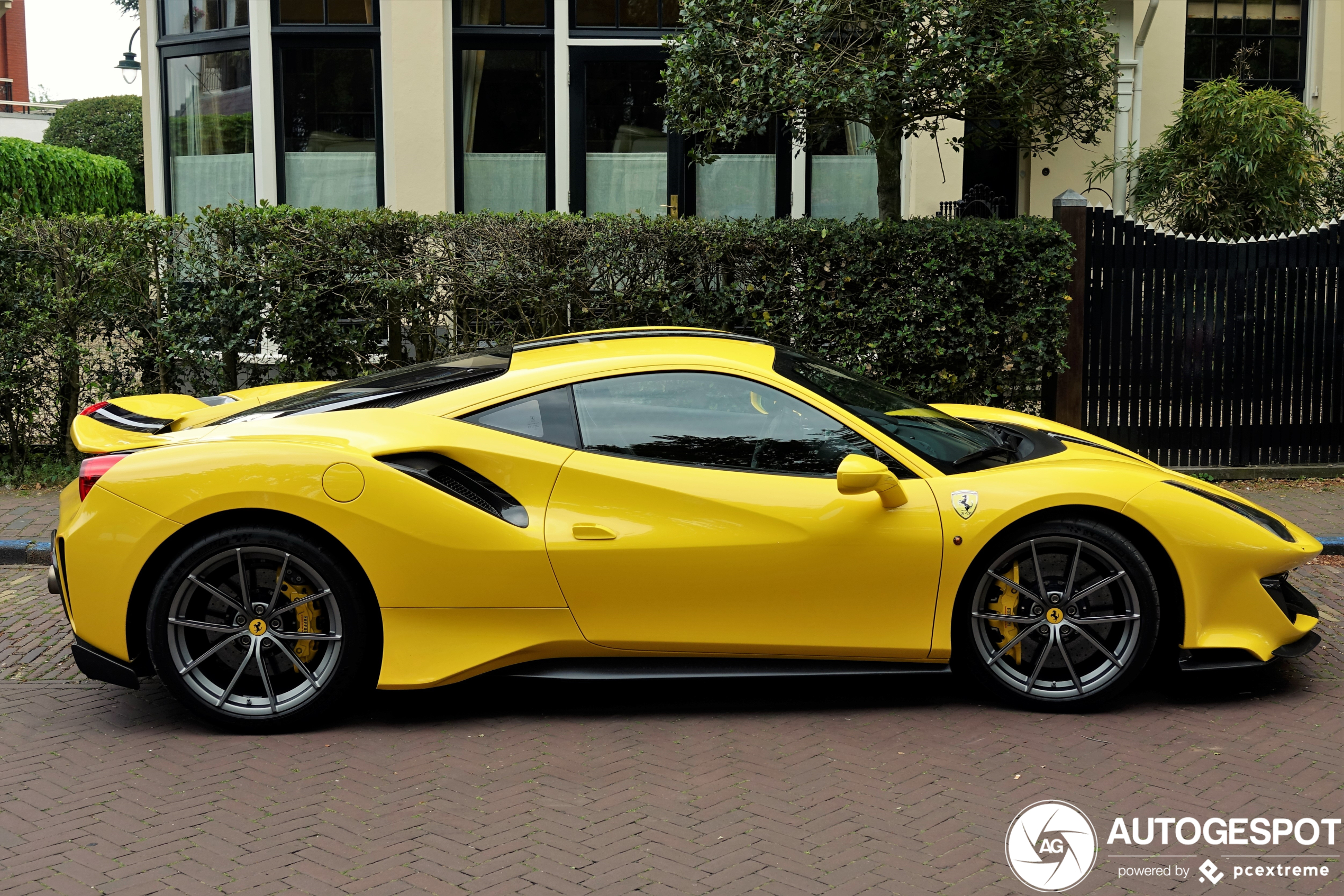 Ferrari 488 Pista