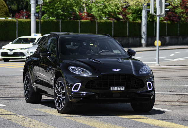 Aston Martin DBX