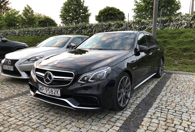 Mercedes-Benz E 63 AMG S W212