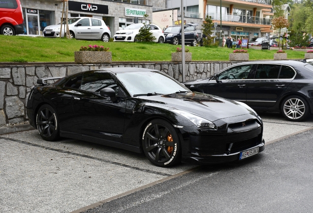 Nissan GT-R