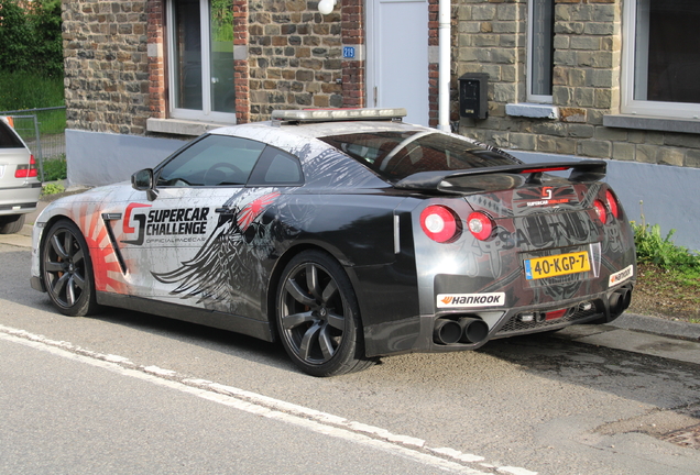 Nissan GT-R