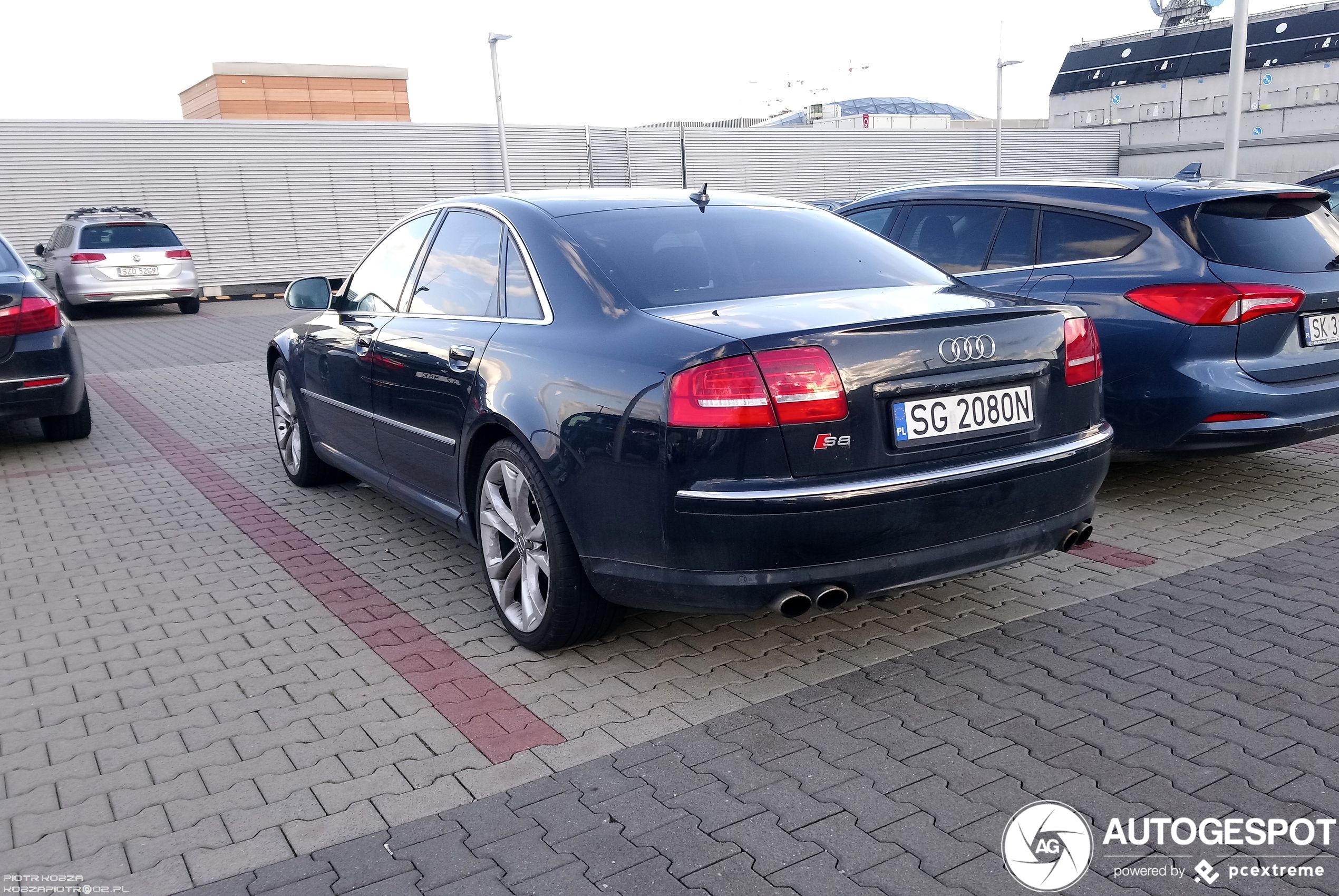 Audi S8 D3