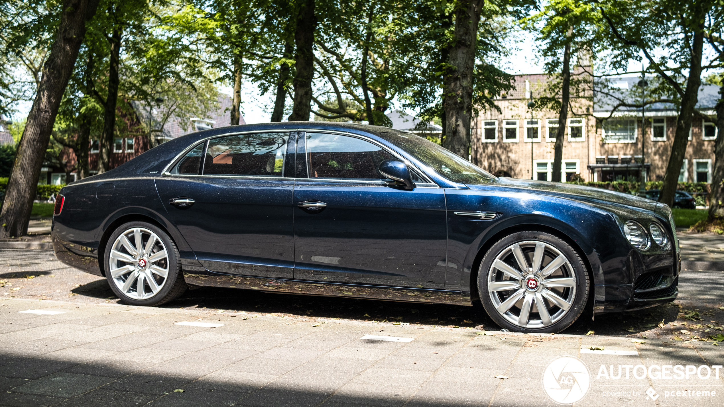 Bentley Flying Spur V8 S