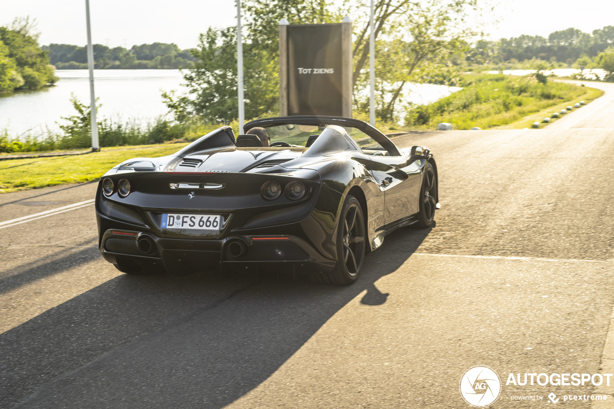 Ferrari F8 Spider