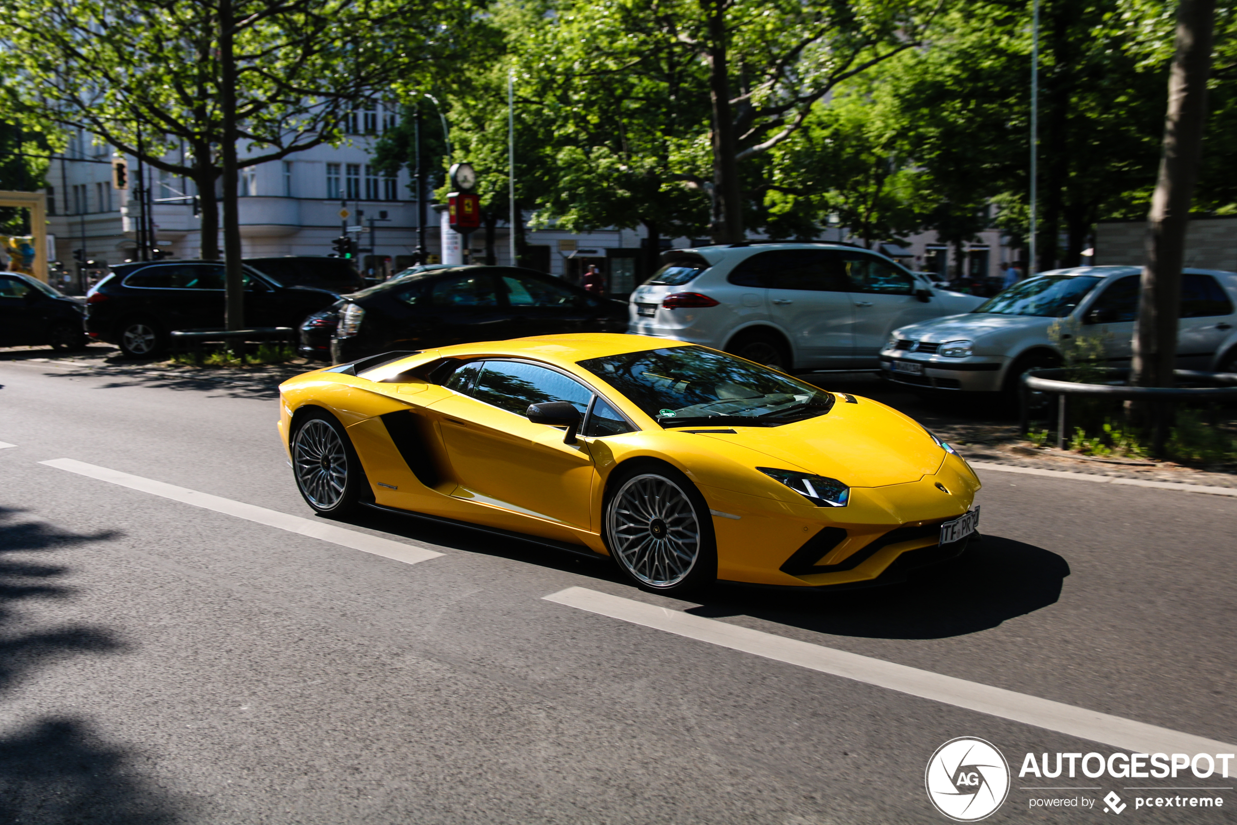 Lamborghini Aventador S LP740-4