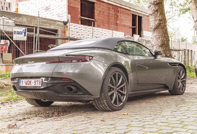 Aston Martin DB11 V8 Volante