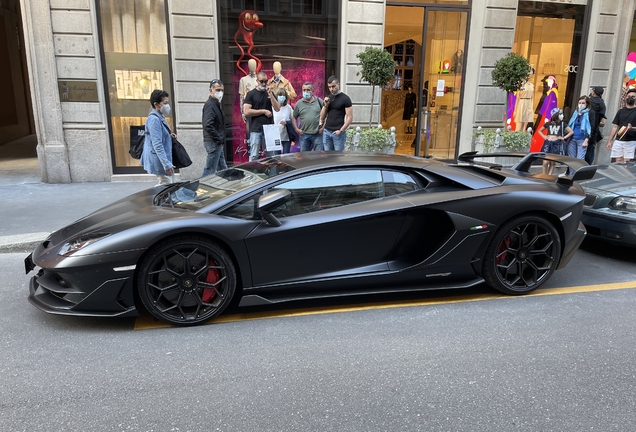 Lamborghini Aventador LP770-4 SVJ