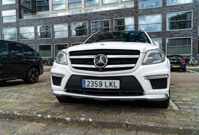 Mercedes-Benz GL 63 AMG X166