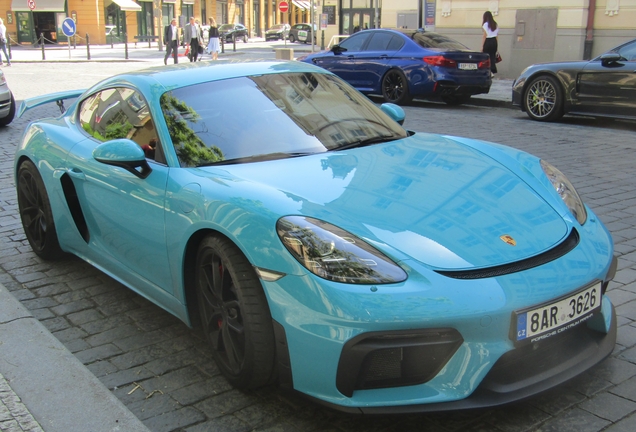 Porsche 718 Cayman GT4