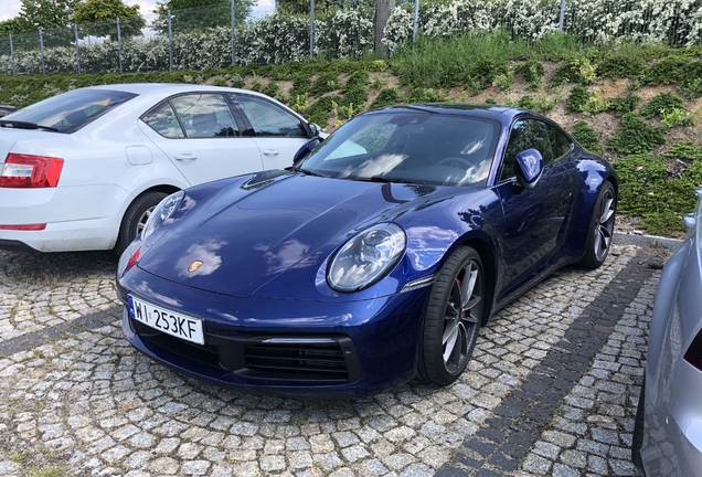 Porsche 992 Carrera 4S