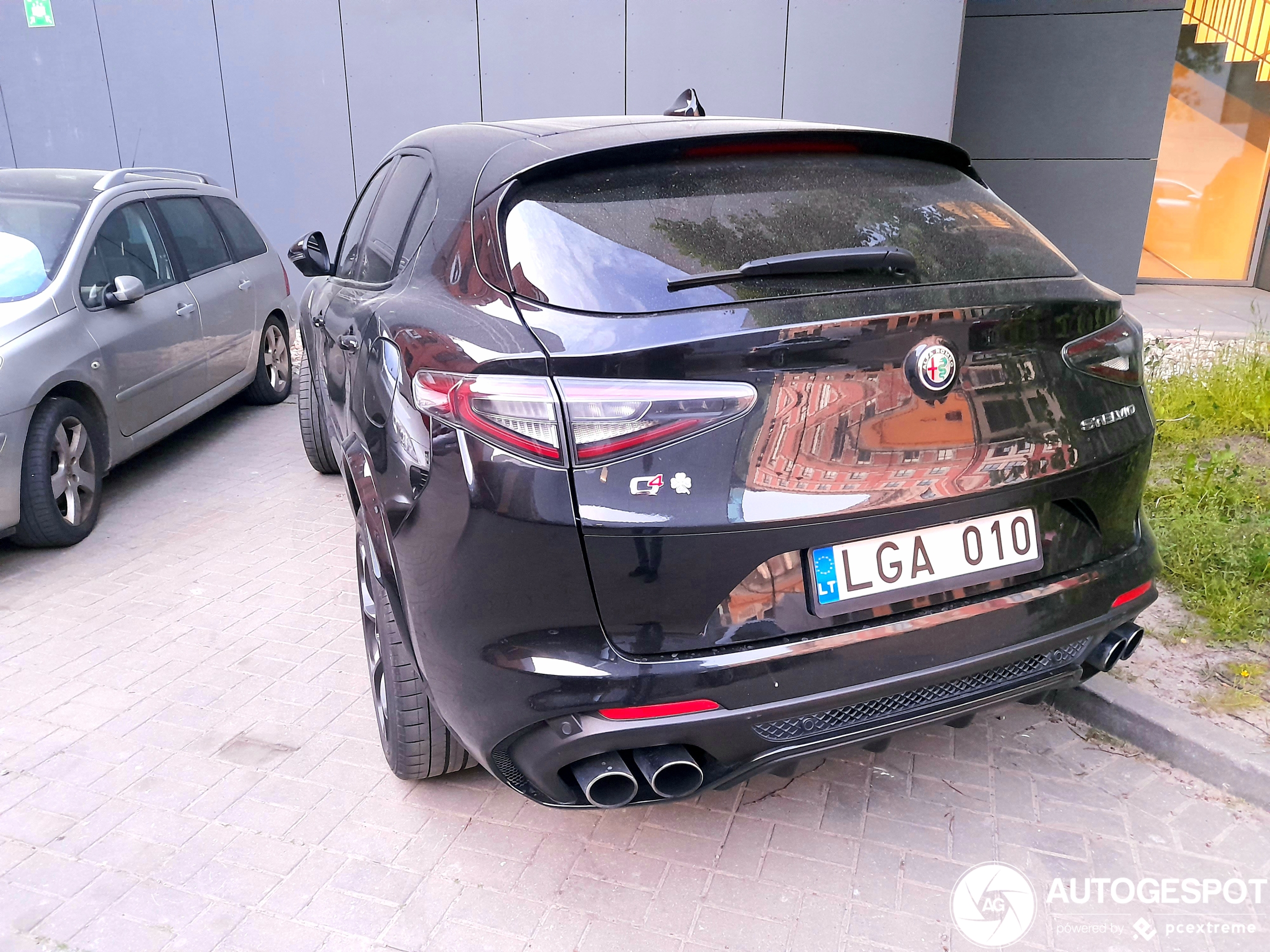 Alfa Romeo Stelvio Quadrifoglio 2020