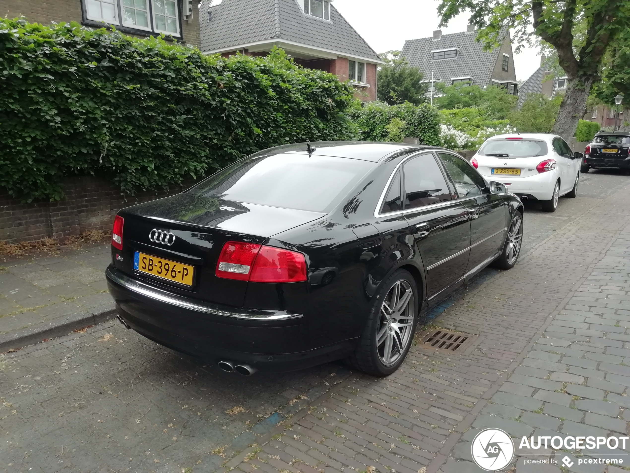 Audi S8 D3