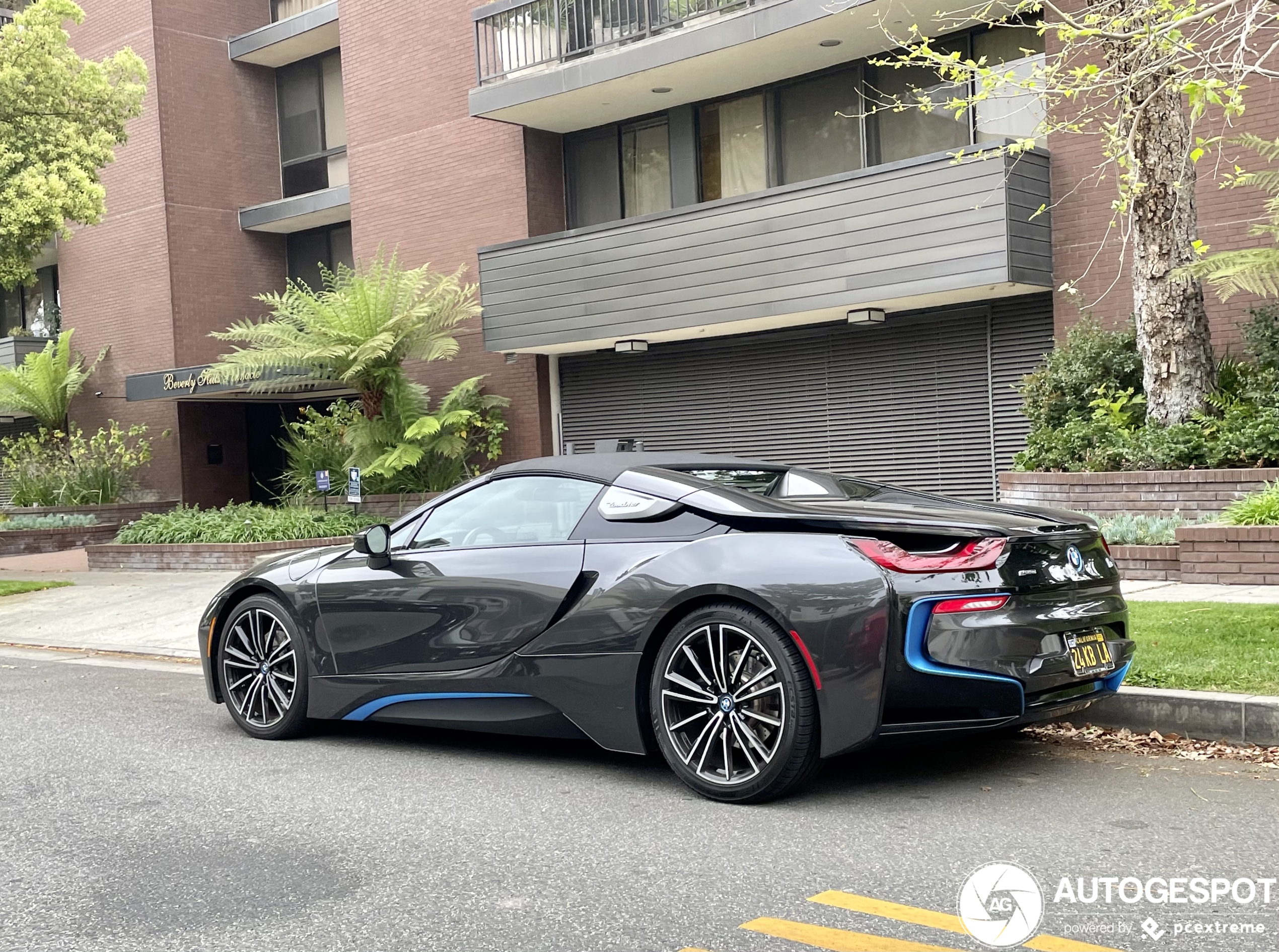 BMW i8 Roadster