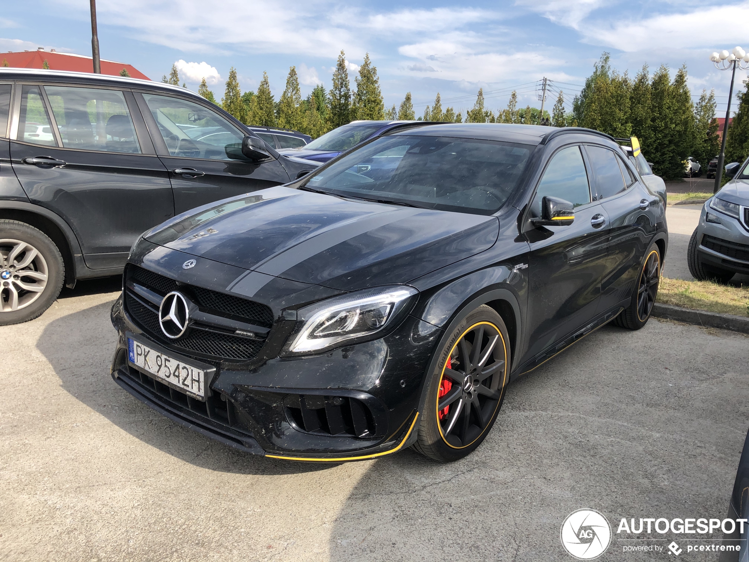 Mercedes-AMG GLA 45 X156 Yellow Night Edition