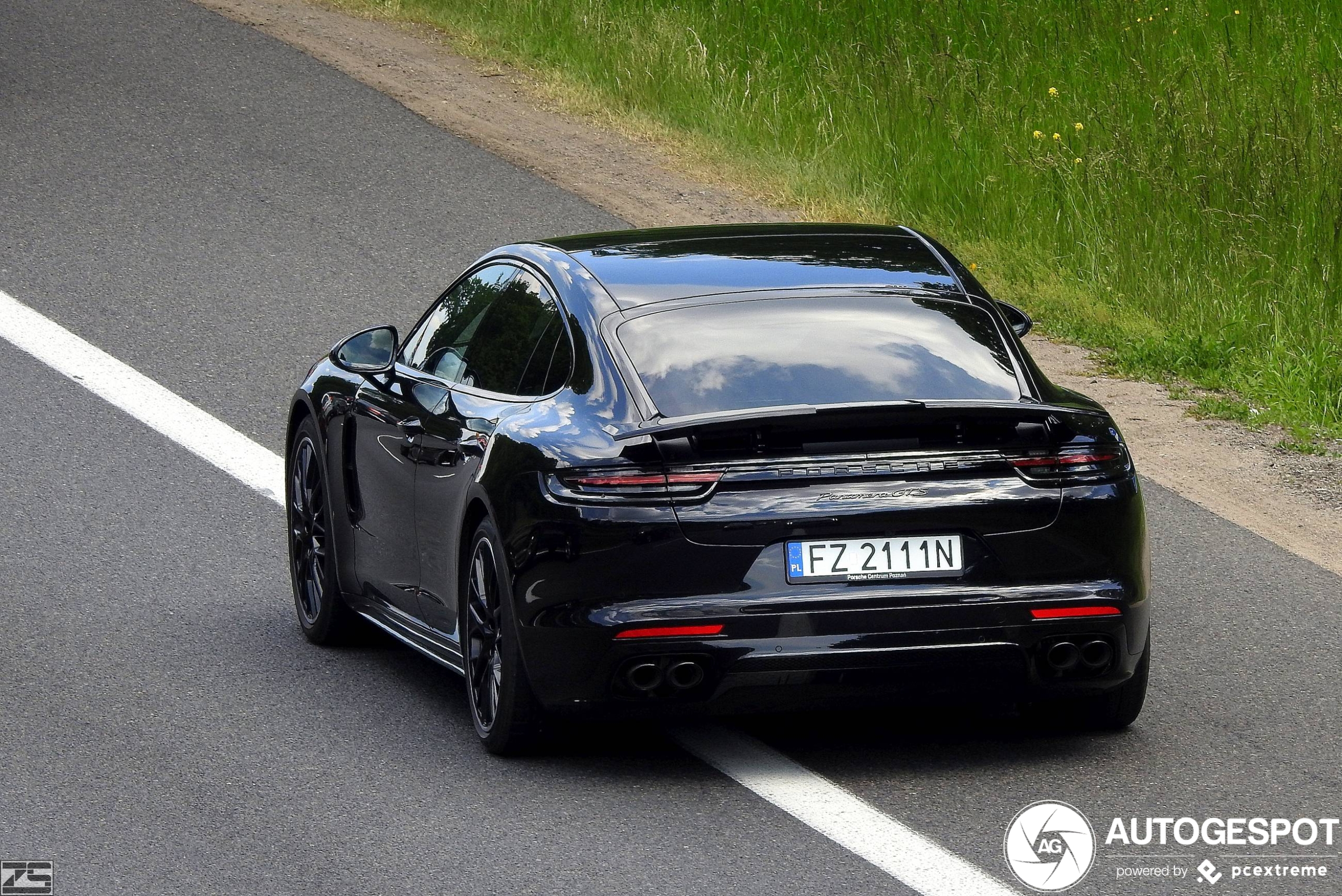 Porsche 971 Panamera GTS MkI