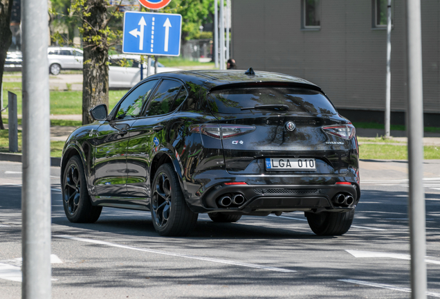 Alfa Romeo Stelvio Quadrifoglio 2020