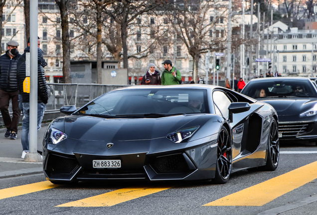 Lamborghini Aventador LP700-4