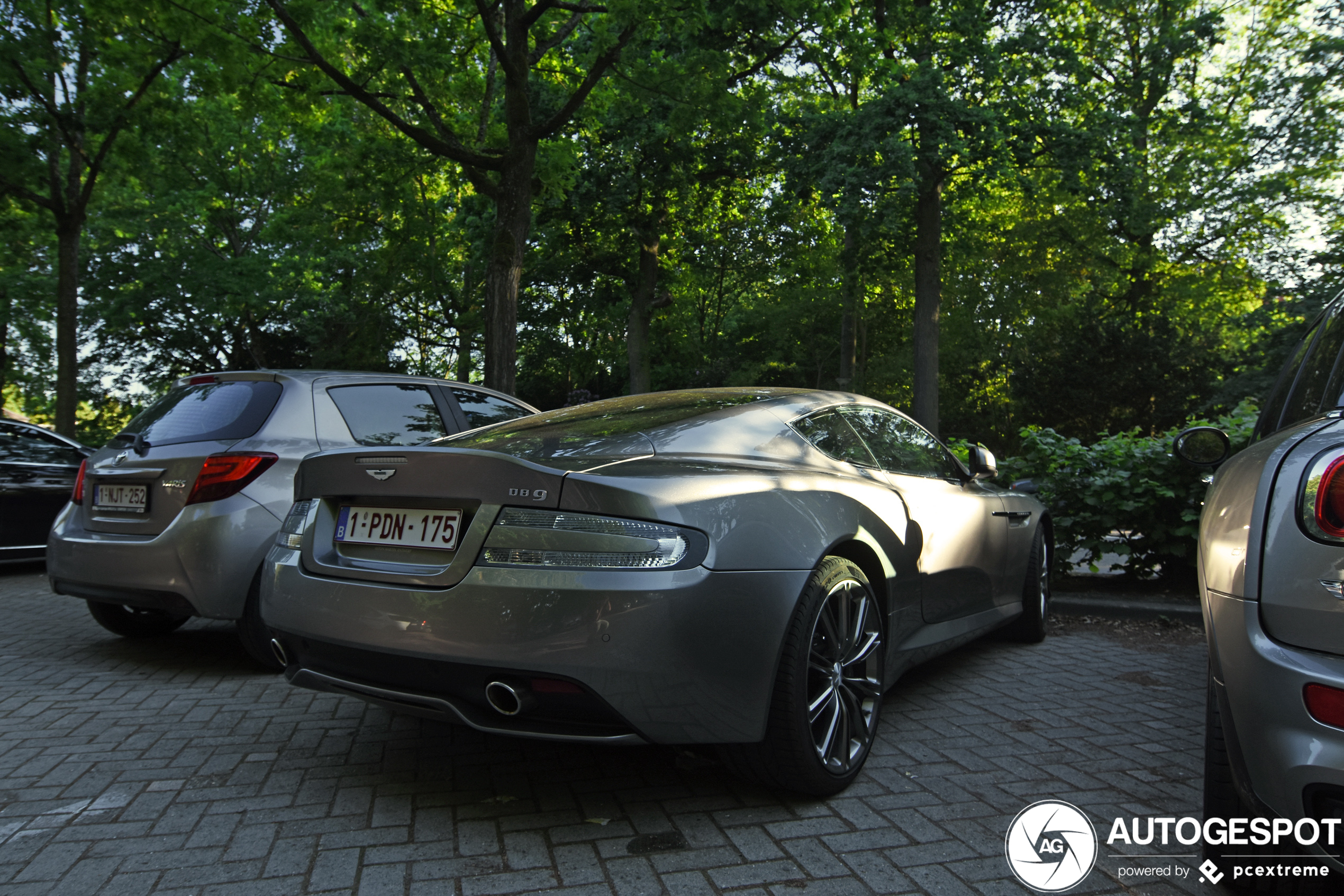 Aston Martin DB9 2013