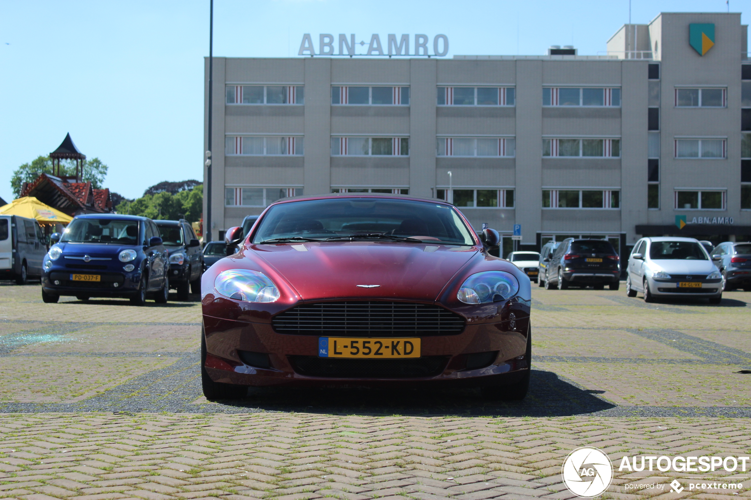 Aston Martin DB9 Volante