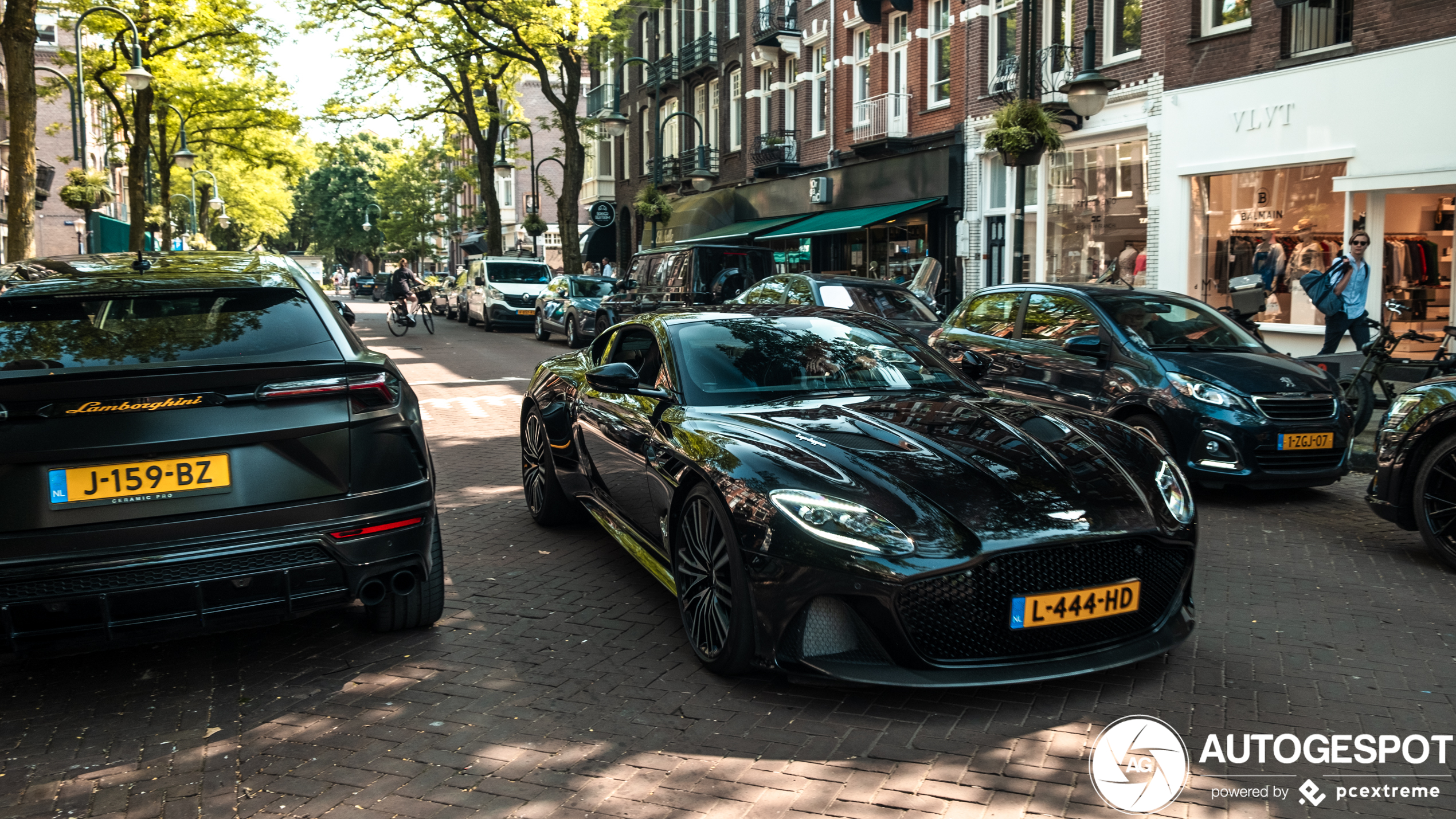 Aston Martin DBS Superleggera