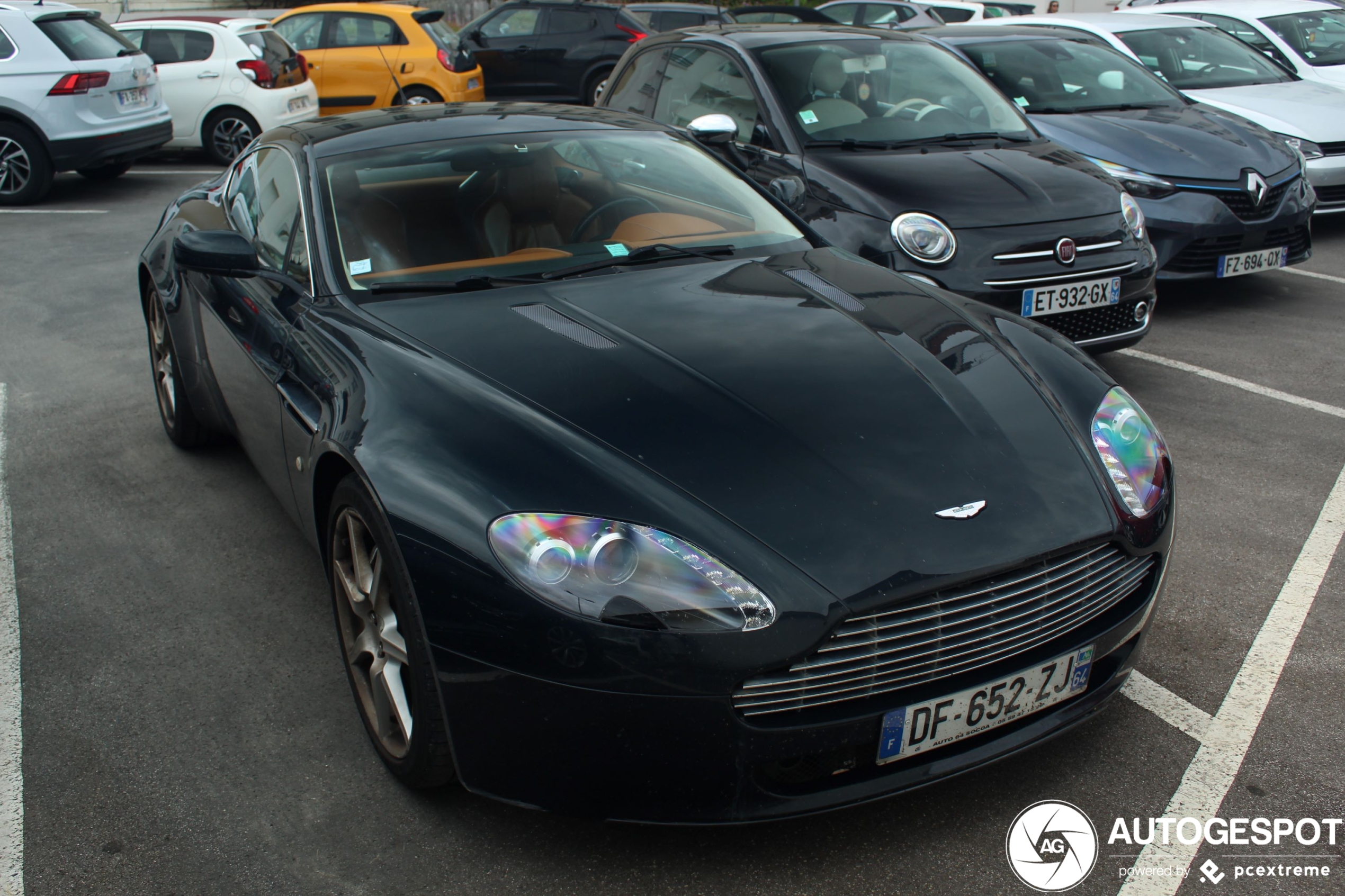 Aston Martin V8 Vantage