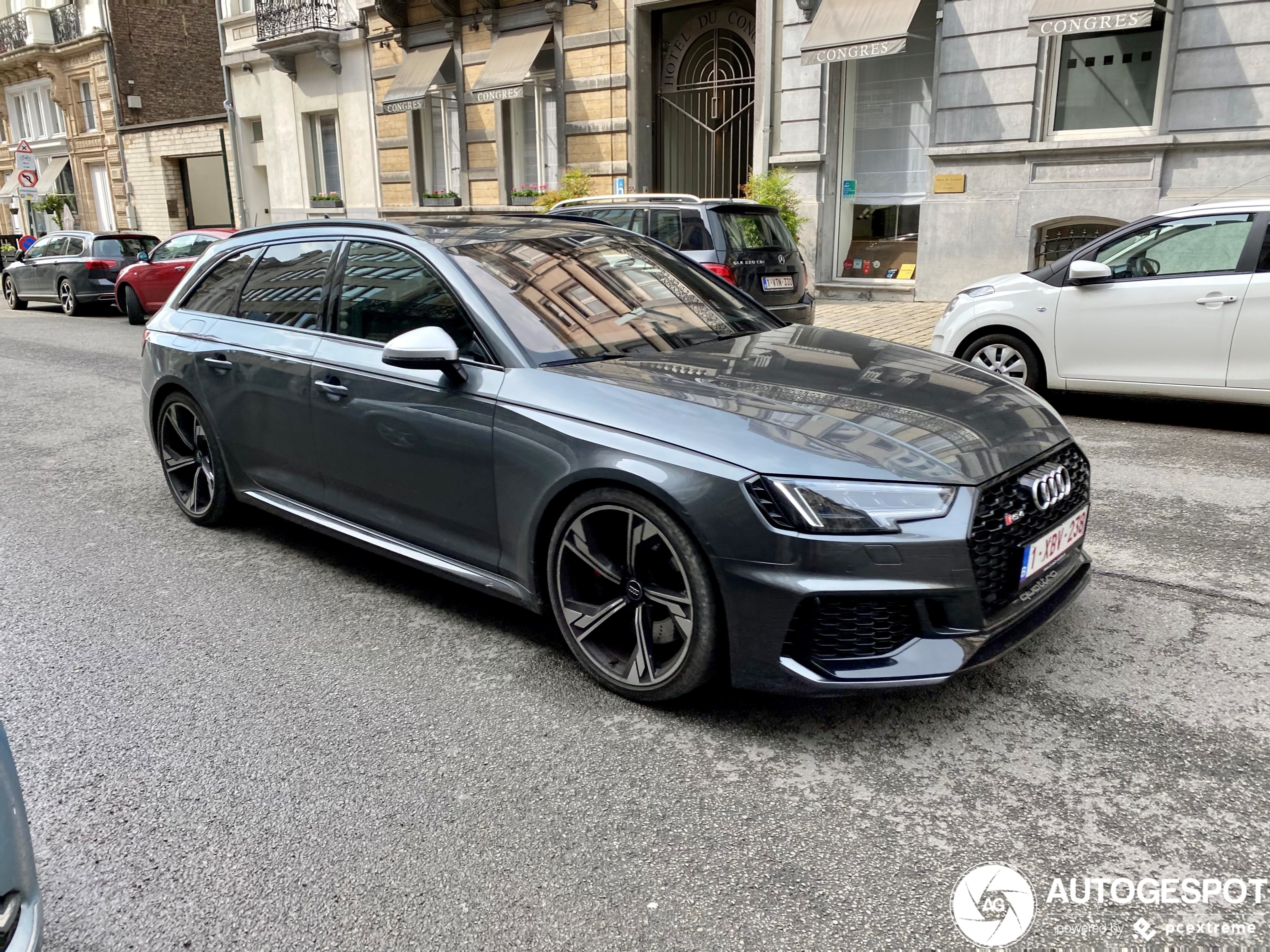 Audi RS4 Avant B9