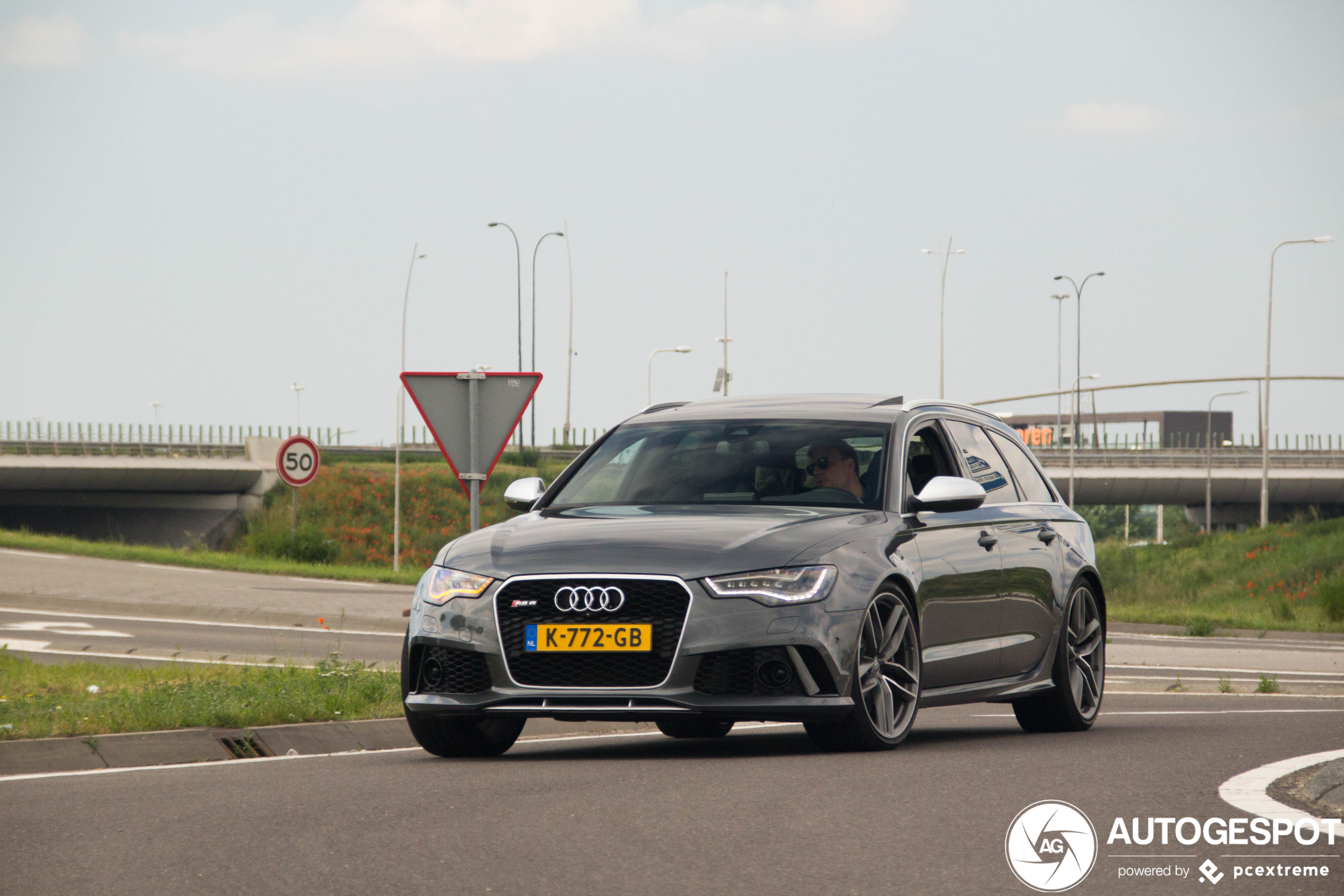 Audi RS6 Avant C7