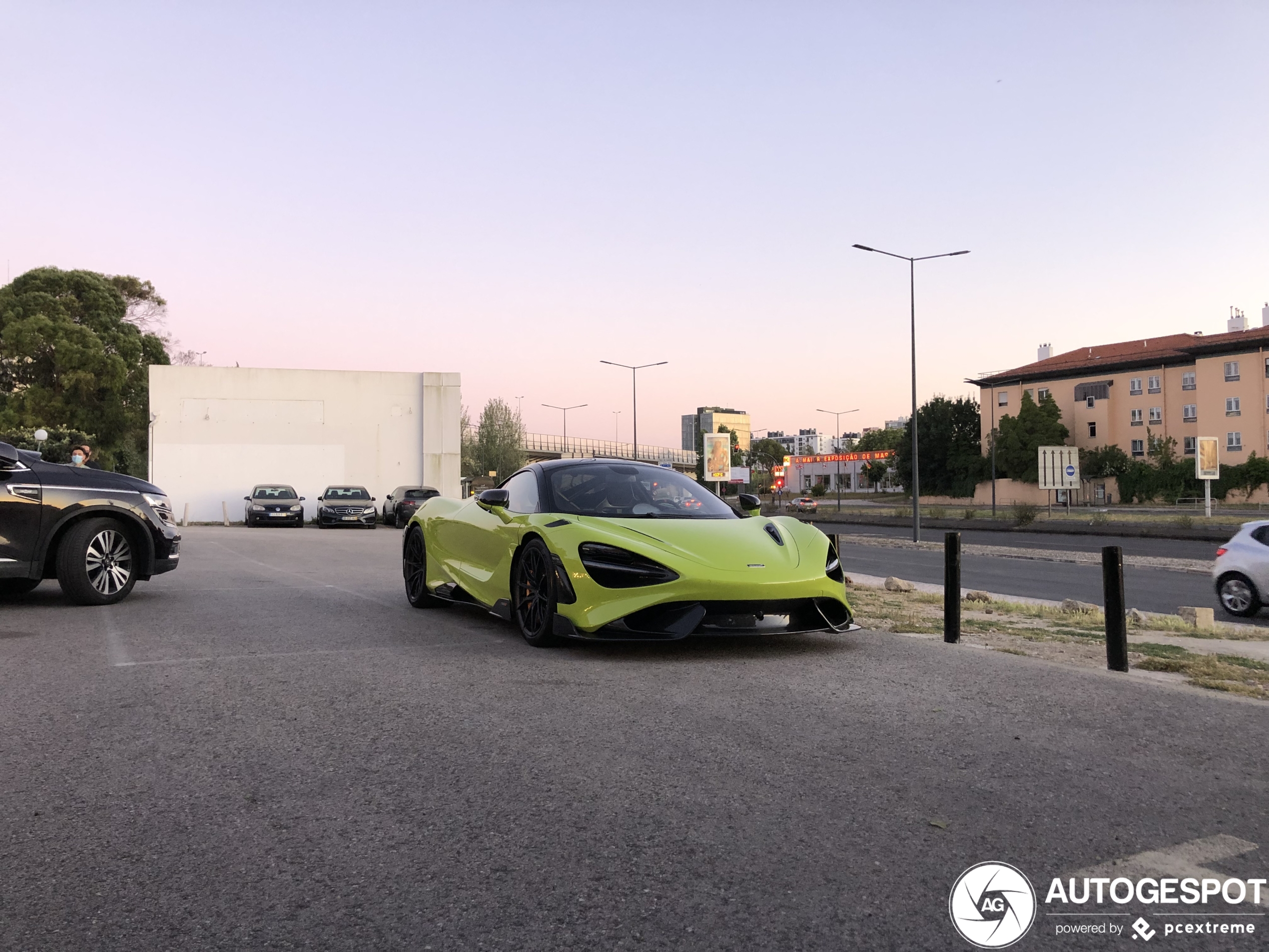 McLaren 765LT