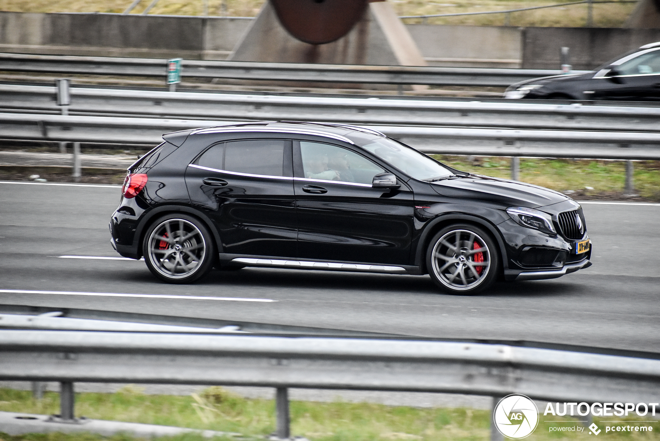 Mercedes-Benz GLA 45 AMG X156