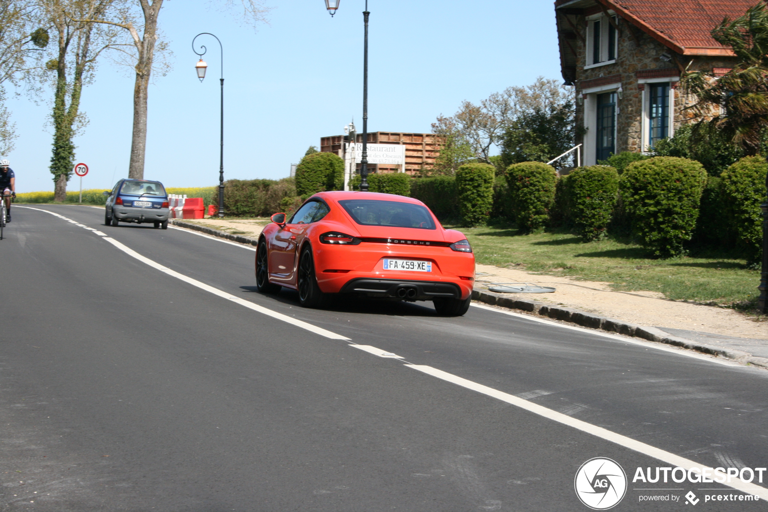 Porsche 718 Cayman S