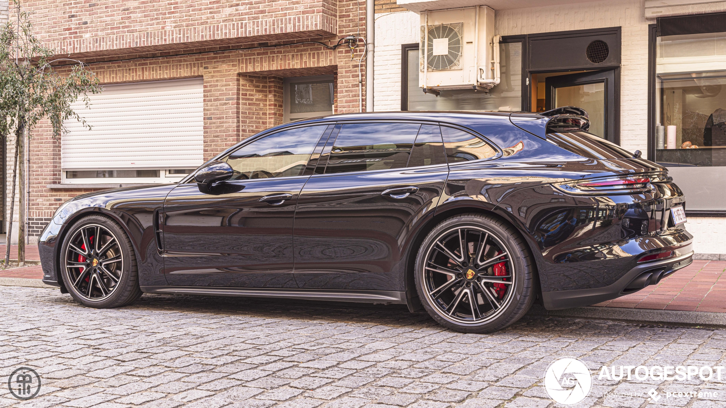 Porsche 971 Panamera Turbo Sport Turismo