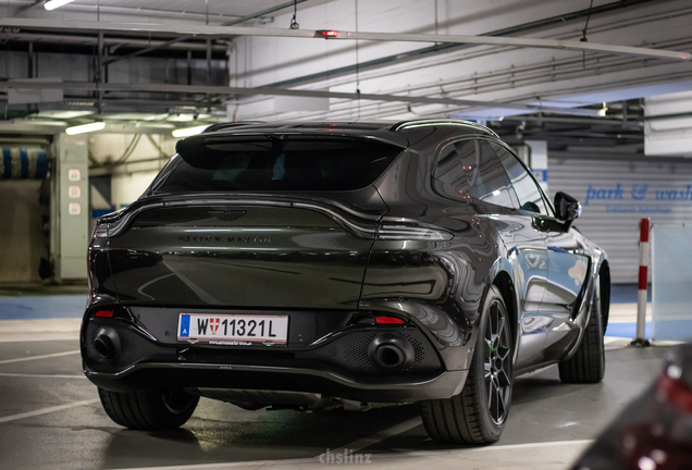 Aston Martin DBX