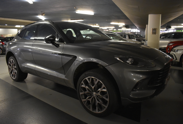 Aston Martin DBX