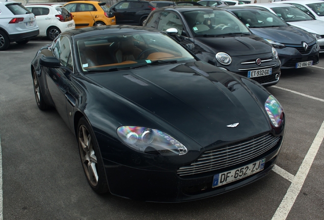 Aston Martin V8 Vantage