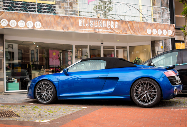 Audi R8 V10 Spyder 2013