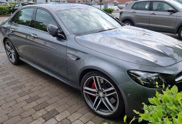 Mercedes-AMG E 63 S W213