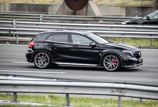 Mercedes-Benz GLA 45 AMG X156